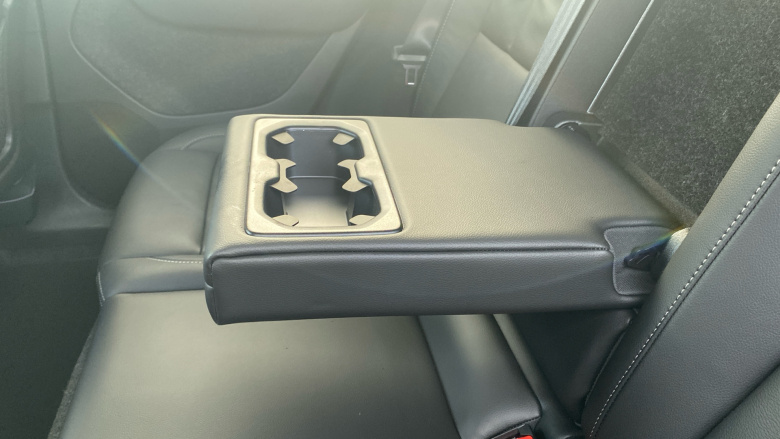 Volvo XC40 2.0 B3P Ultra Dark 5dr Auto Petrol Estate